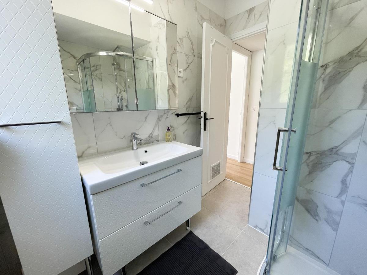 Bord De 3 Apartment Menton